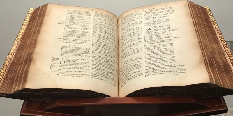 Le sobran libros ¿a la Biblia Católica?